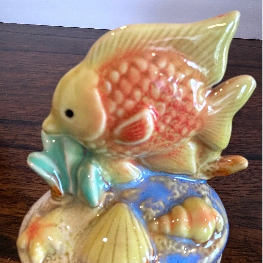 Vintage Hawaii Tropical Fish Ceramic Trinket Box Keepsake Coastal Beach Ocean